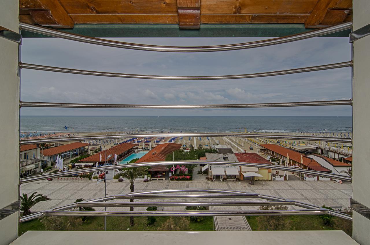 הוילה לידו די קאמאיורה Attico Panoramico Fronte Mare מראה חיצוני תמונה